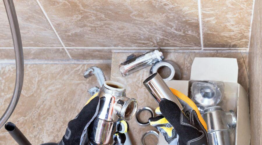 Professional gutter cleaning in Hampton, NY